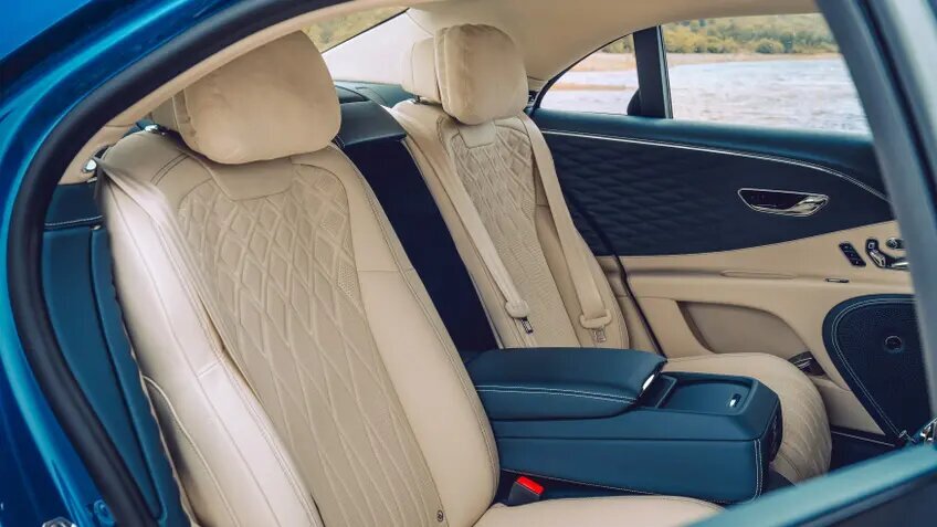 از داشبورد چرخشی تا سقف کهکشانی / آپشن‌هایی که به اندازه یک خودرو قیمت دارند