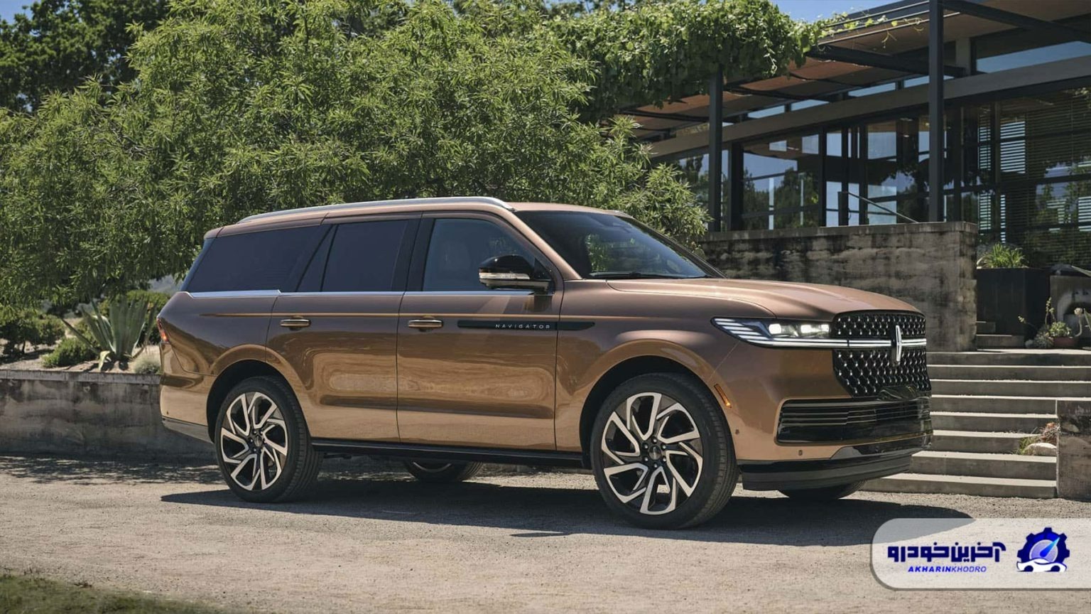(تصاویر) لینکلن نویگیتور ۲۰۲۵ معرفی شد؛ رقیب کادیلاک اسکلید با نمایشگر ۴۸ اینچی