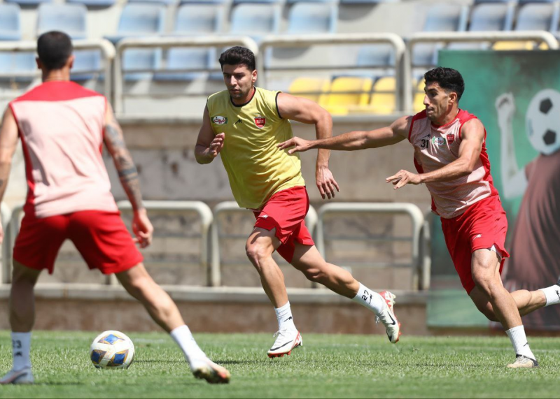 (عکس) نخستین حضور مهری در تمرین پرسپولیس (عکس) نخستین حضور مهری در تمرین پرسپولیس