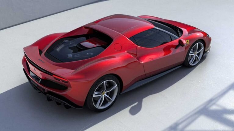 خودرویی که اصالت «فراری» را زیر سؤال برد