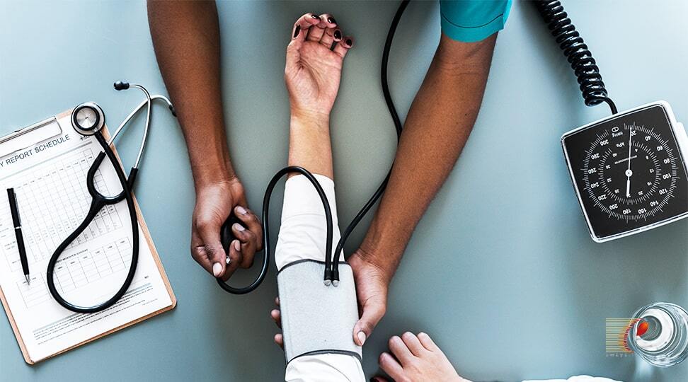 بهترین وضعیت بازو برای اندازه‌گیری فشار خون؛ این ۳ توصیه هم مهم است