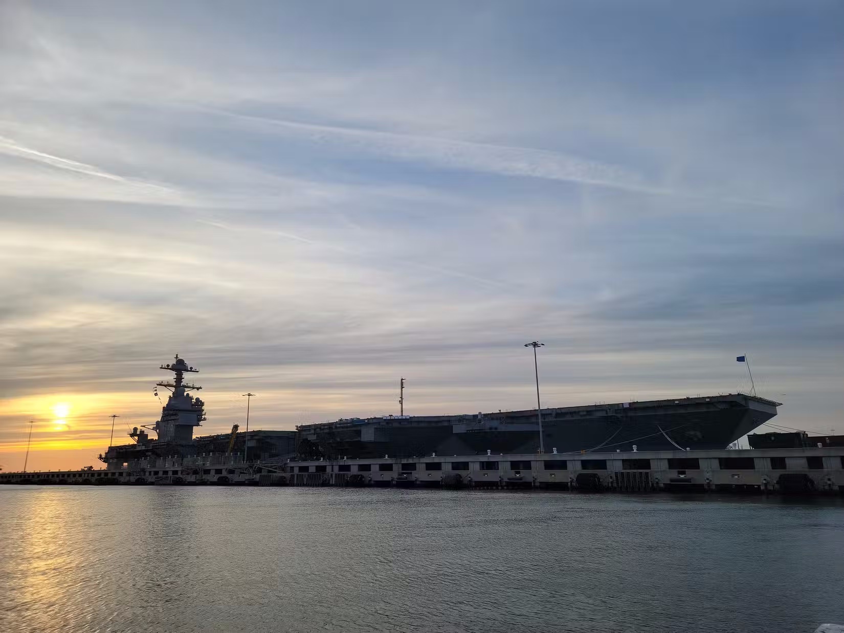 ۵ ناو هواپیمابر مهم و نمادین تاریخ نیروی دریایی ایالات متحده در حال تکمیل