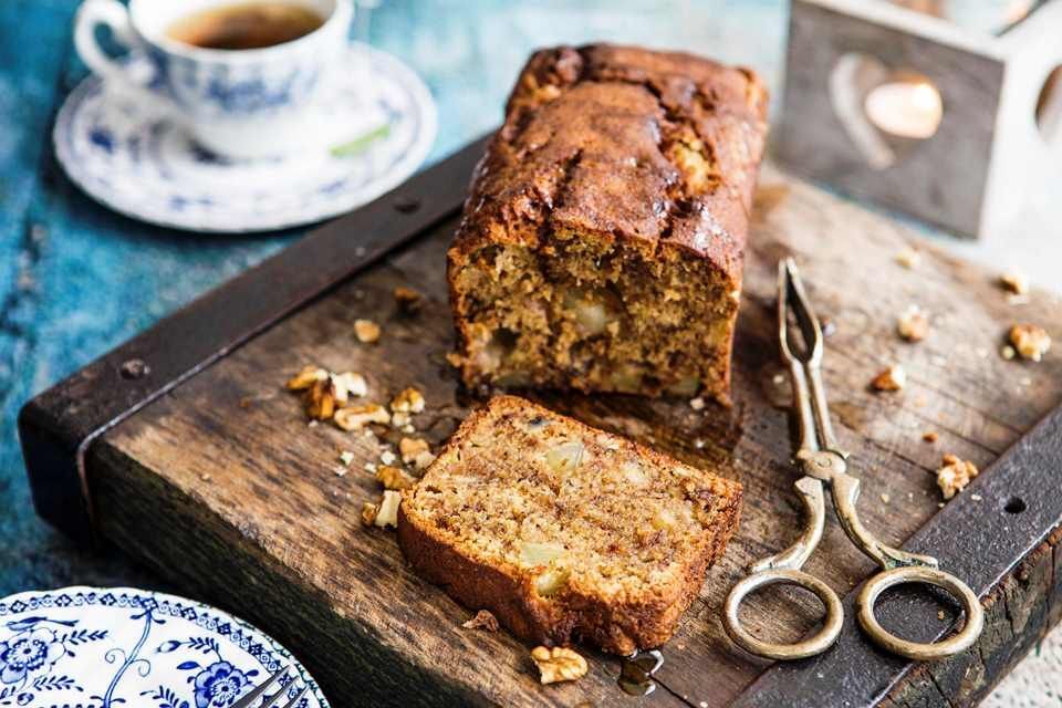 طرز تهیه خوشمزه‌ترین کیک سیب و دارچین را اینجا بخوانید!
