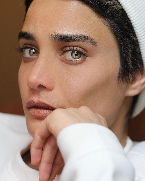 معرفی بازیگران زن چشم رنگی ایران؛ از تینا آخوندتبار تا ساناز سعیدی