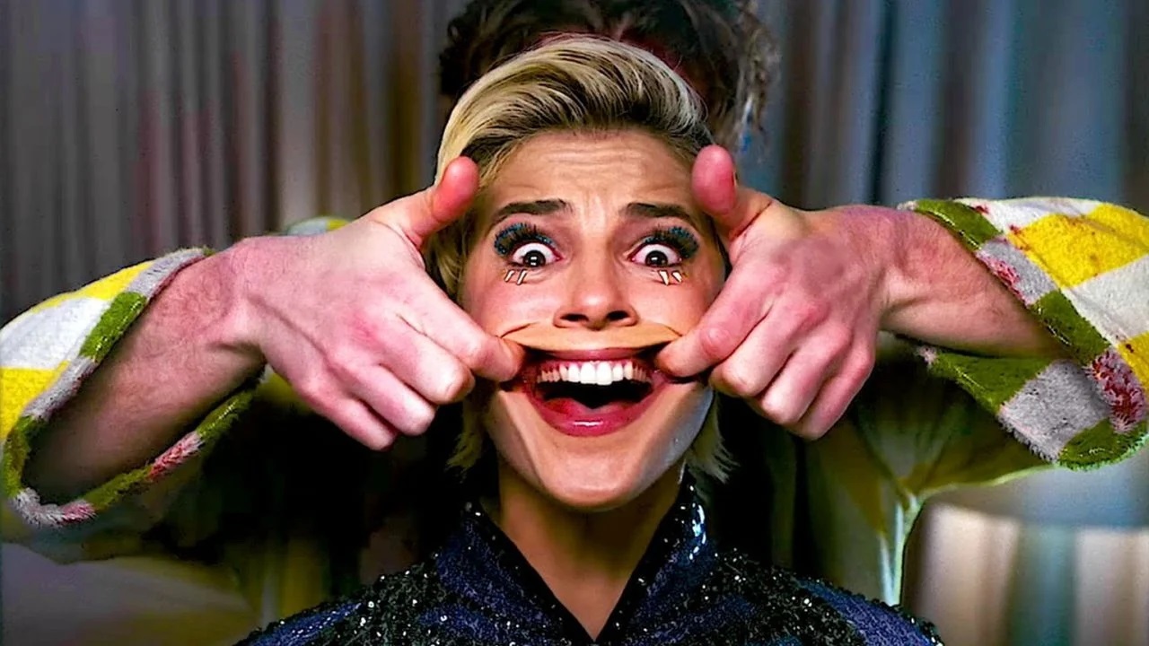 نقد و بررسی فیلم ترسناک موفق لبخند ۲ / ترجمه