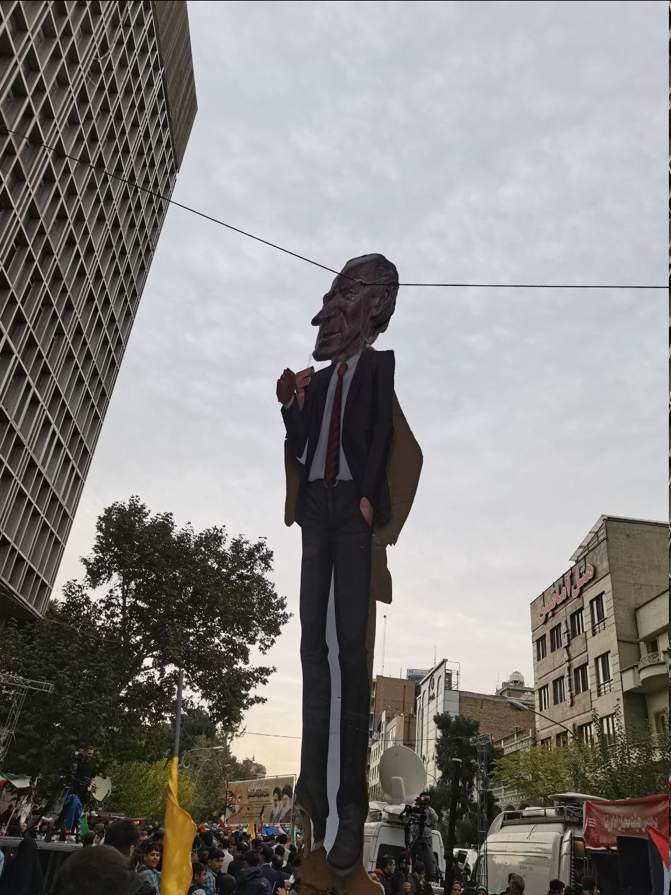 متن و حاشیه راهپیمایی ۱۳ آبان