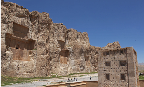 کعبه زرتشت از هم می‌پاشد (ویدئو)