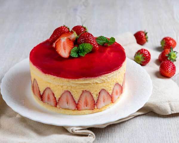 طرز تهیه کیک فرزیه، کیک خوشمزه و خاص فرانسوی