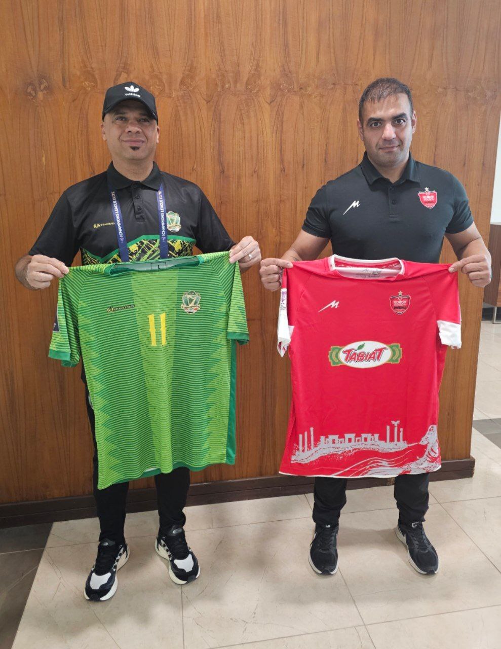 (عکس) رونمایی از پیراهن پرسپولیس مقابل الشرطه