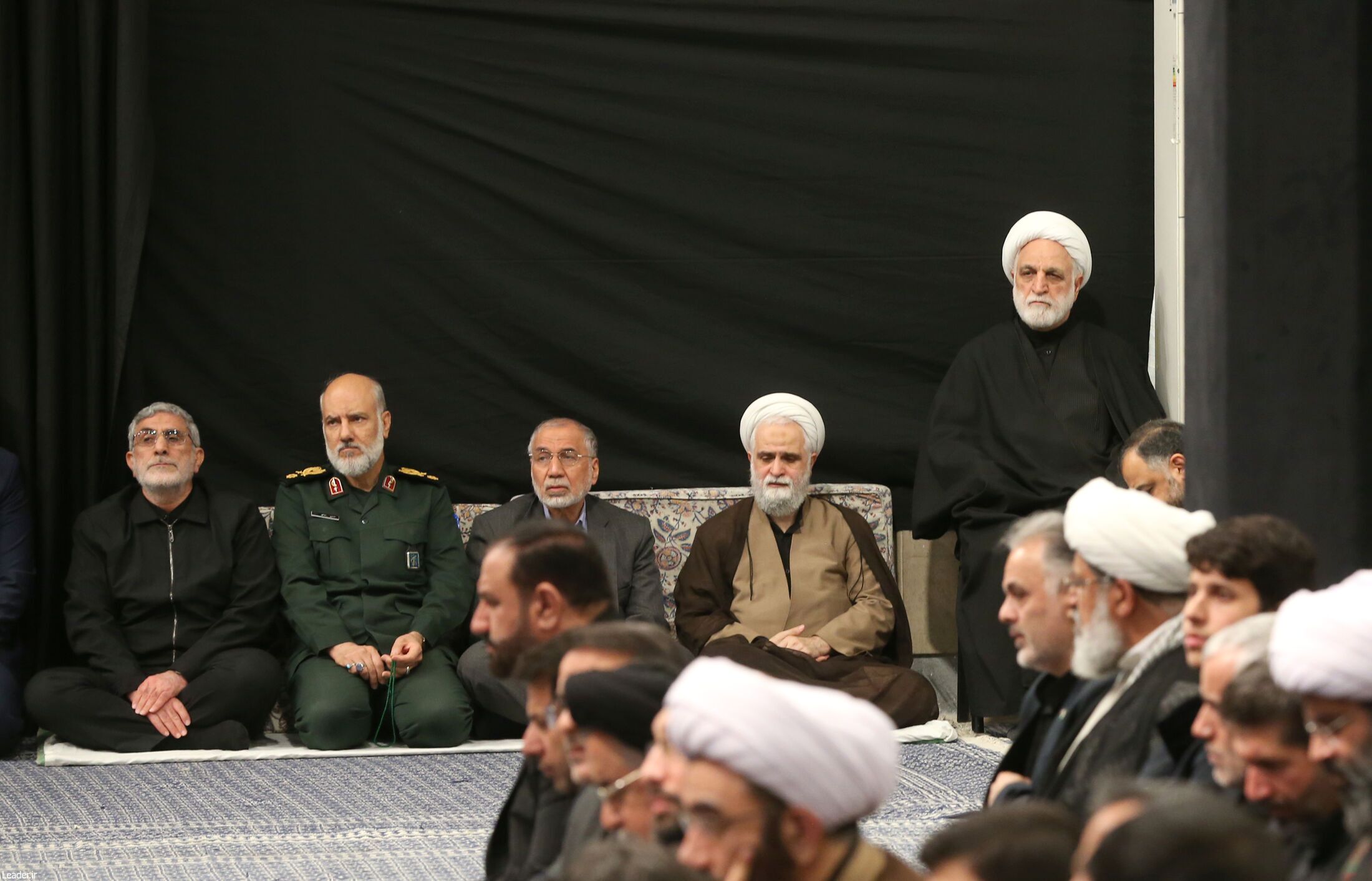 تصویری از سردار قاآنی در مراسم عزاداری شهادت حضرت زهرا(س)