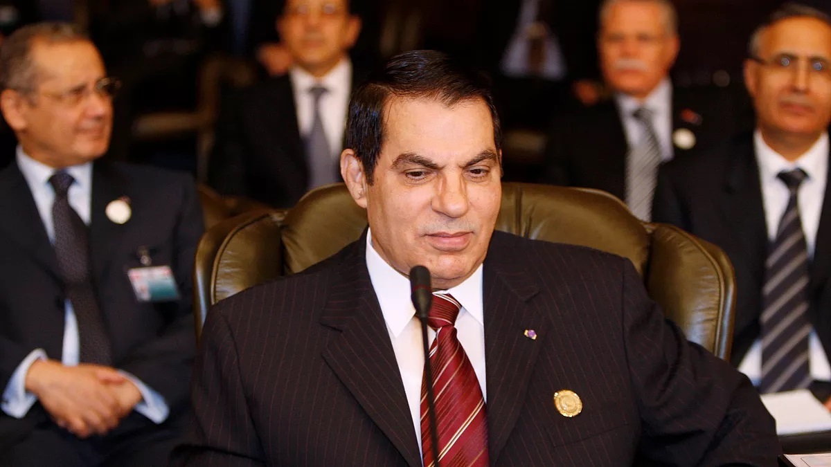 دیکتاتور‌ها قبل از به قدرت رسیدن مشغول چه کاری بودند؟