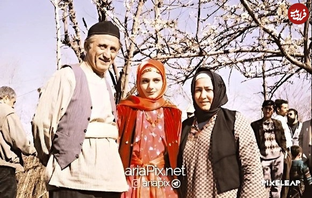(تصویر) «خانم کوچیک» در پشت صحنه سریال «پس از باران»؛ سال ۱۳۷۹