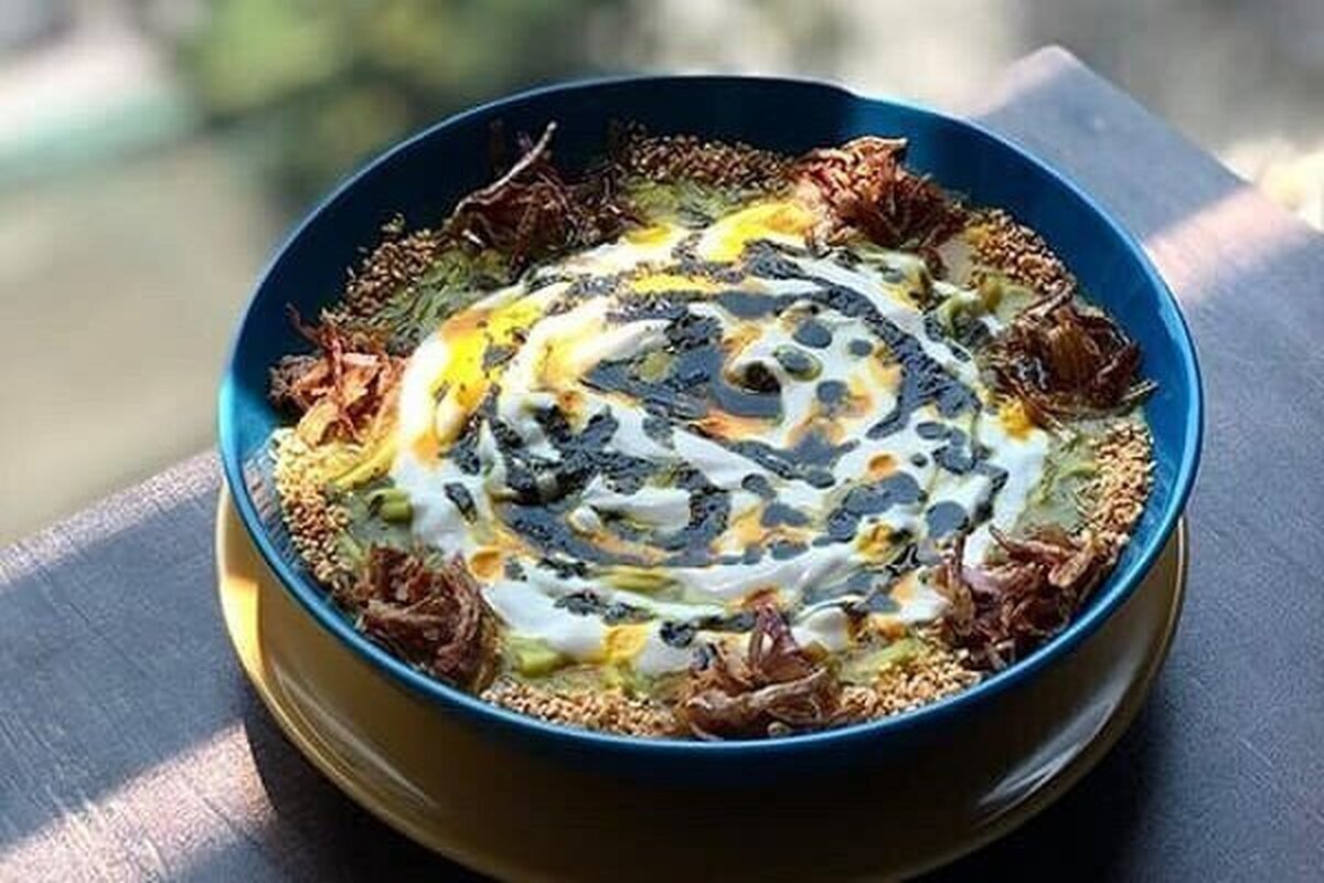طرز تهیه آش گندم و اسفناج؛ آش گرم و مقوی برای روز‌های زمستان