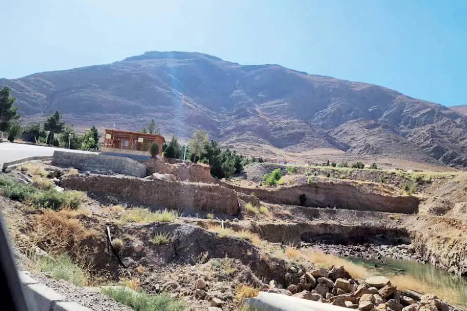 ویلای شخصی به‌جای دهکده توریستی؛ روایتی از یک تعارض ۱۷ ساله درباره فعالیت‏‌های دهکده گردشگری اسفرجان اصفهان