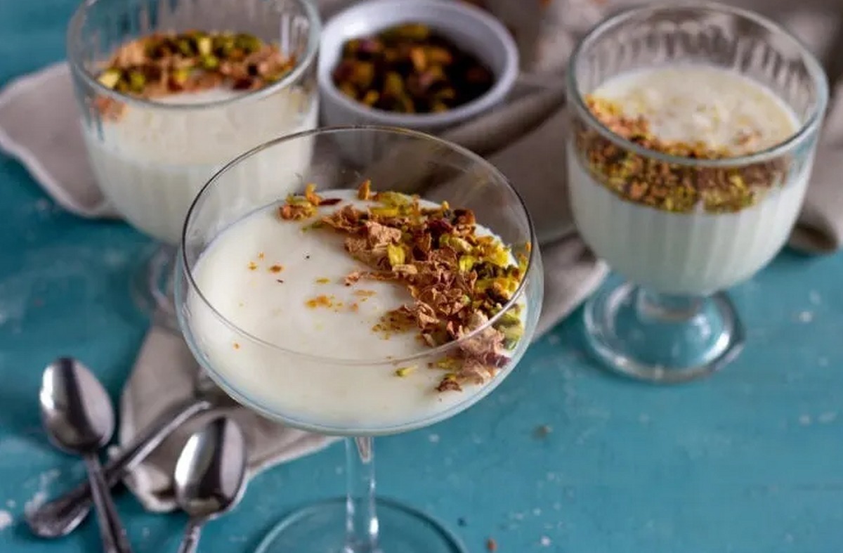 طرز تهیه فرنی معجون؛ فرنی خاص و مقوی