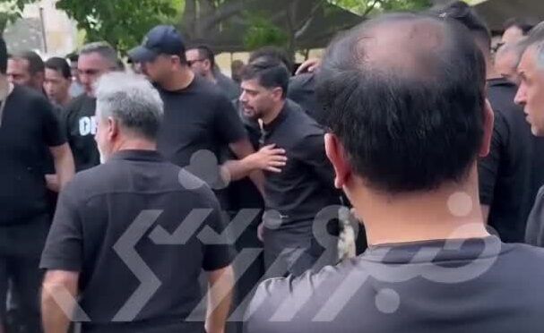 تصاویر؛ بی تابی کامیابی‌نیا در مراسم خاکسپاری مادرش