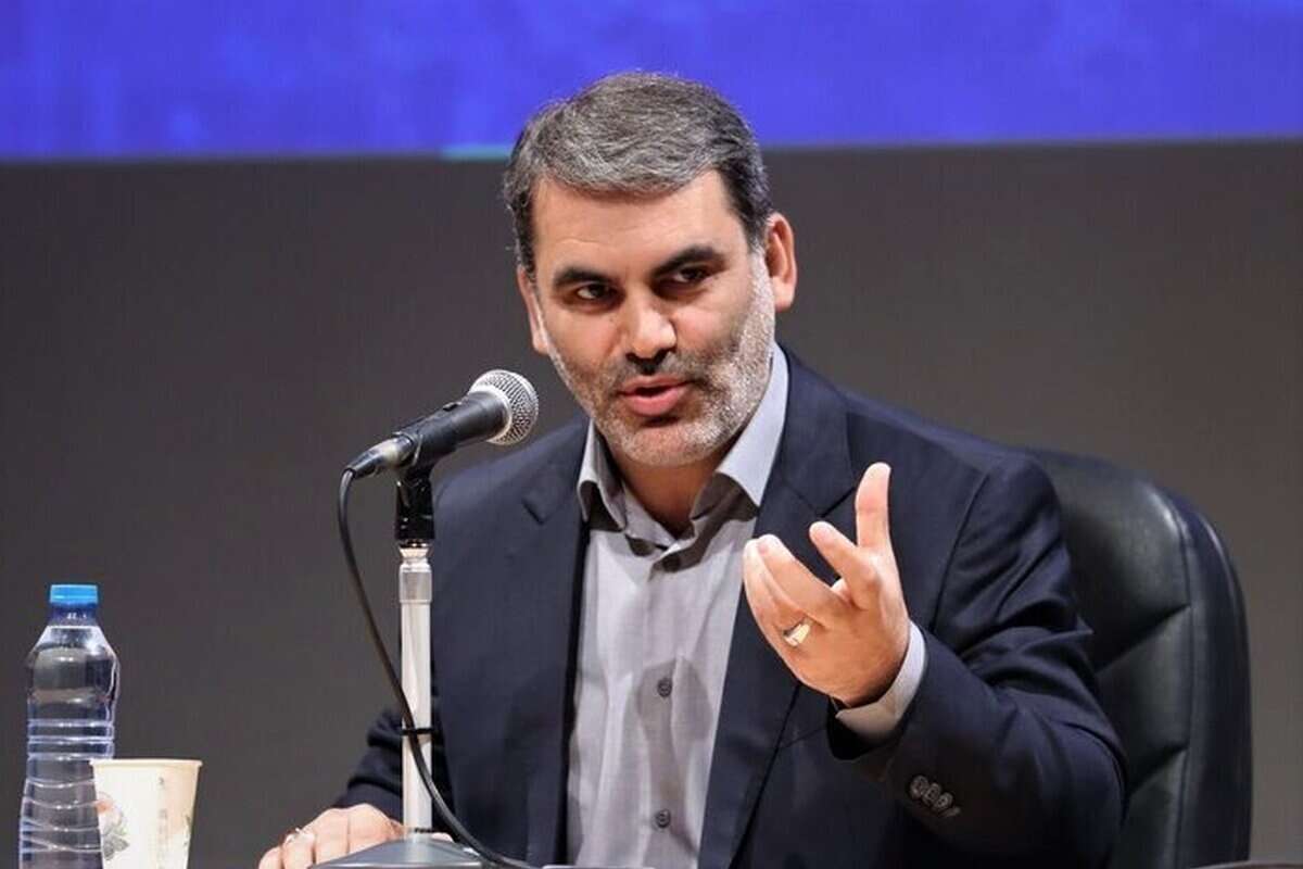 زنگنه: دستمان روی حنجره اقتصاد آمریکاست/ به ازای هر یک دلار، ۴ دلار به دشمنان ضربه زدیم